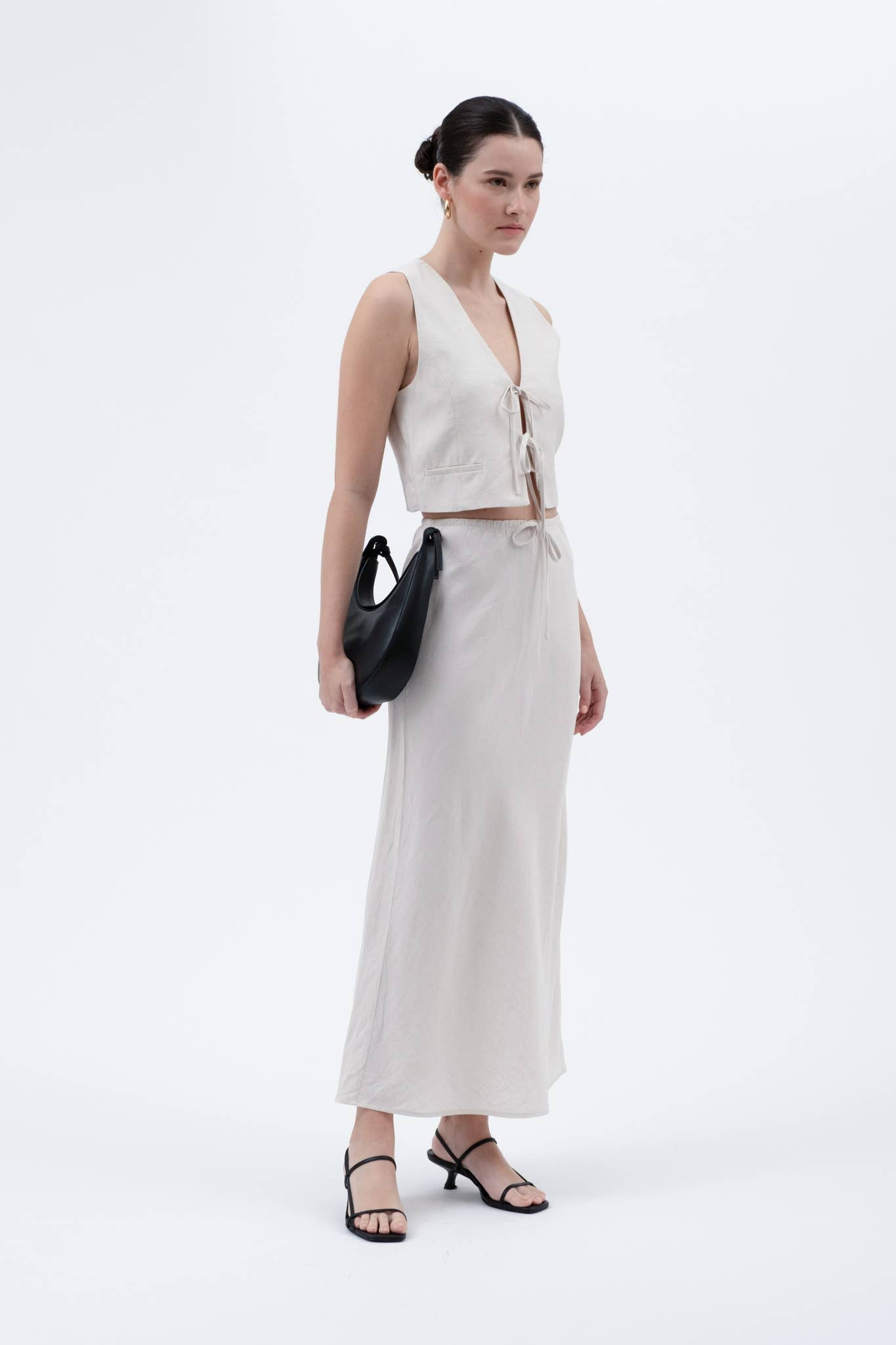 SOLID HIGH WAIST FRONT TIE LINEN MIDI SKIRT