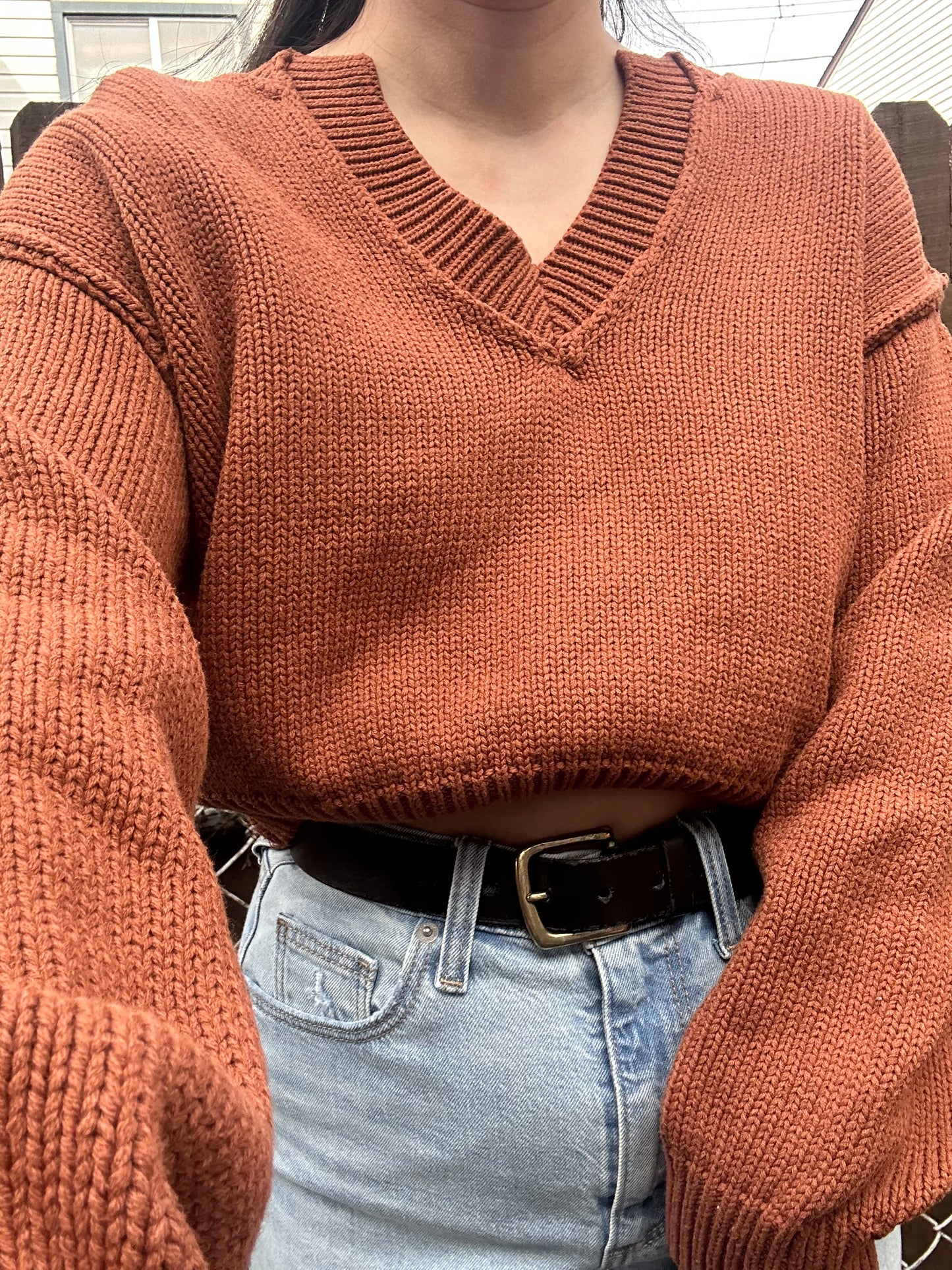 SOPHIE V-NECK SWEATER TOP